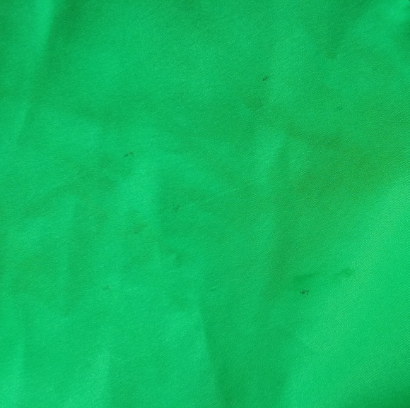 Neon green sport shorts - Picture 3 of 4